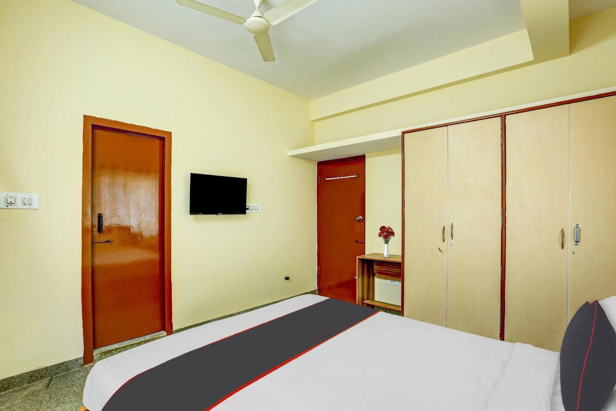 Collection O Relax Stay Apartments Бангалор Экстерьер фото